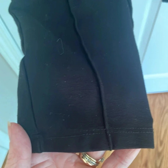 Tahari Black Pin Pleat Stretch Waist Comfort Pants Legging Medium Skinny EUC - Picture 3 of 7